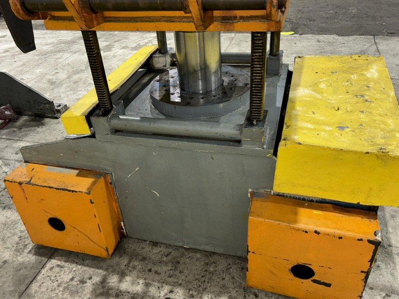30,000 LB X 60&quot; SESCO MODEL #55-523 MOTORIZED COIL REEL UNCOILER W/ COIL CAR: STOCK #21952