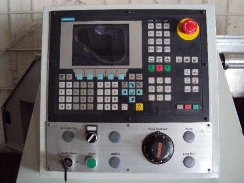 Headman HTS 320 CNC Lathe, 2010 – 13″ x 30″, Siemens