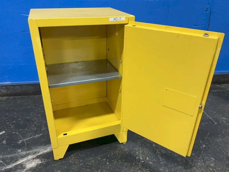 EAGLE 12 GALLONS FLAMMABLE LIQUID STORAGE CABINET  -  1925LEGS