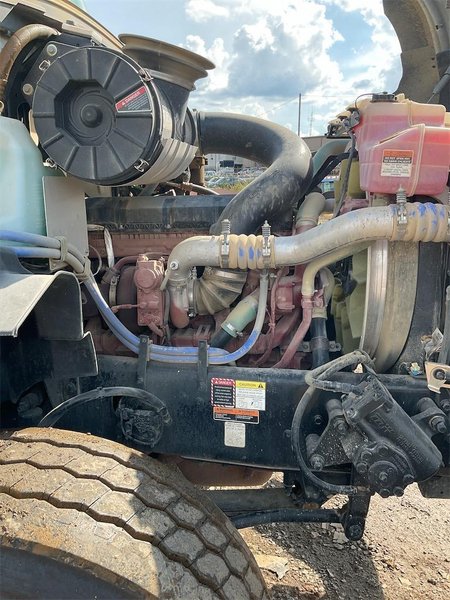 2025 Mack GR64B 1M2GR2GC1SM043902