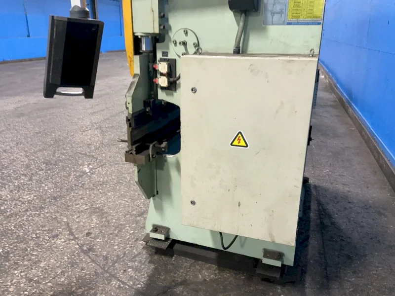 HYDRAULIC PRESS BRAKE   -  WC67K-44/2000
