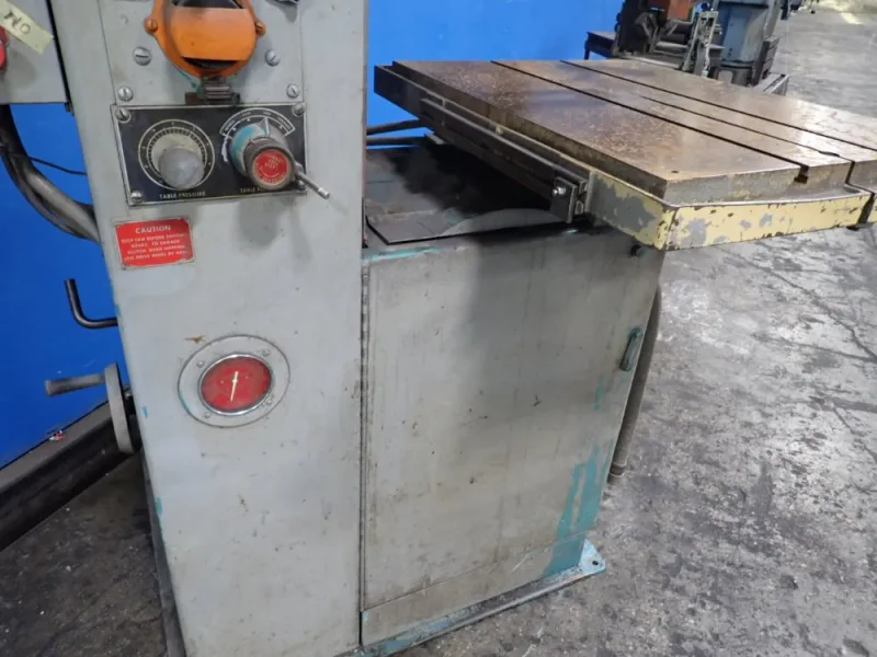 Doall 31" X 24" Vertical Band Saw - 2012-1h3