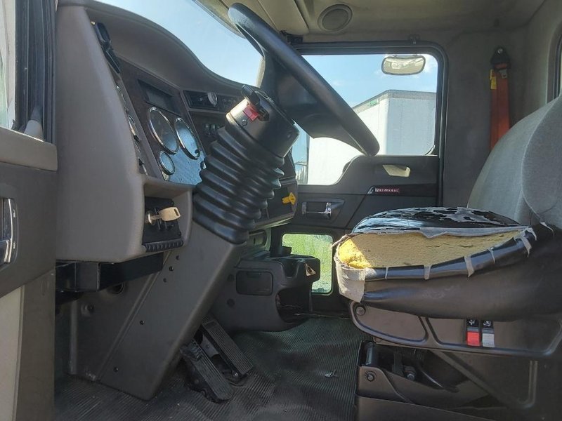 2022 Kenworth T270 Box  2NKHHM6X5NM482156