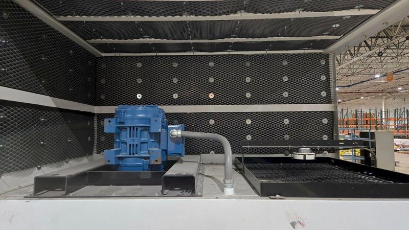 ROBOVENT DUST COLLECTION SYSTEM/ EXHAUST SYSTEM USED