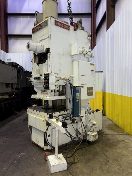 110 TON NIAGARA MODEL#E-110 MECHANICAL GAP FRAME PUNCH PRESS, 5&quot; STROKE: STOCK 17122