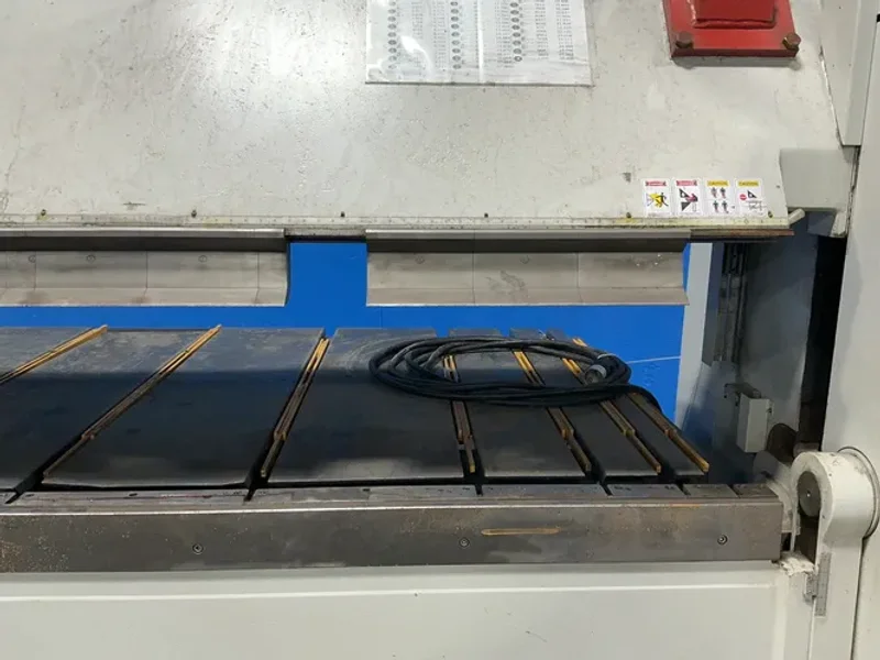 RAS REINHARDT MASCHINENBAU GMBH 63”X126” / 0.158” MAX MATERIAL THICKNESS CNC FOLDER  -  74.30