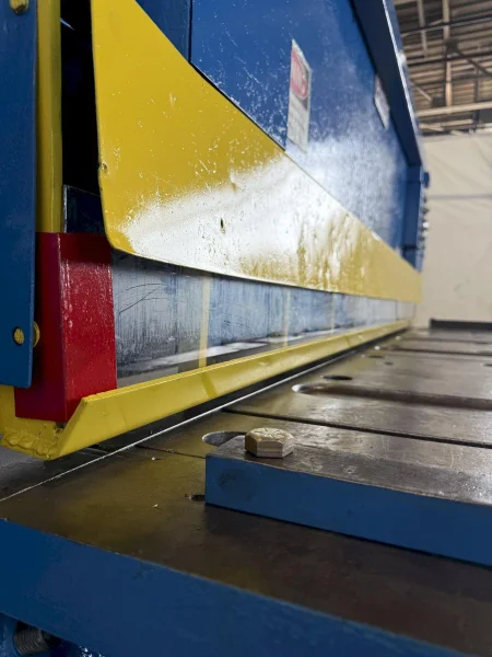 10’ X ¼” PACIFIC MODEL #250B10 HYDRAULIC SHEAR: STOCK #23403