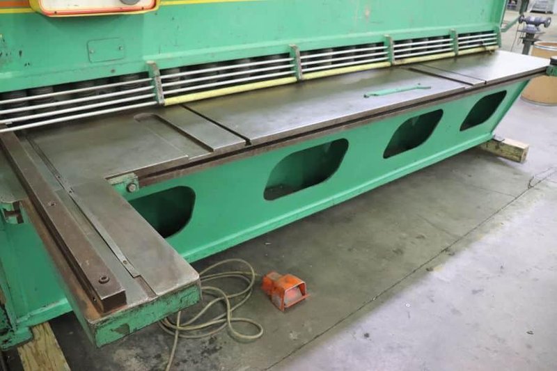 1989 Accurshear 825012 Hydraulic Shear (#5736)