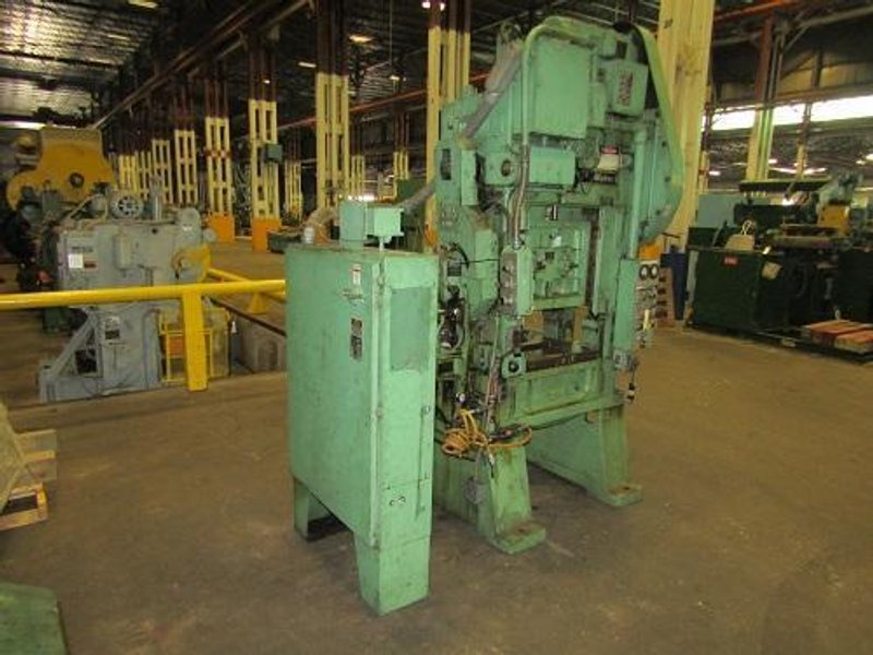 30 Ton MINSTER #P2-30-24 "PIECE MAKER" HIGH SPEED PRESS