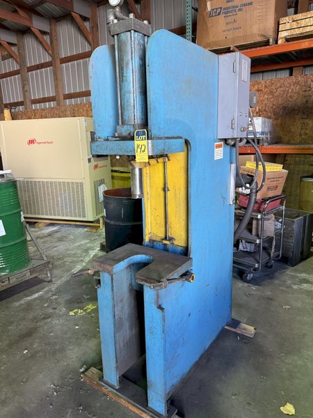 Denison C frame type hydraulic press nsn with 10 hp pump, 18&quot; x 12&quot; table, 2.5&quot; ram with 12&quot; travel, 10&quot; throat