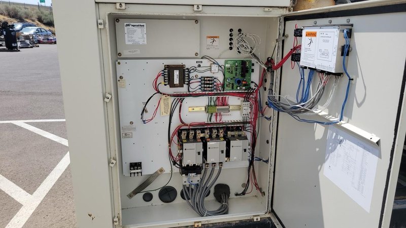 Ingersoll Rand Sierra H200W Oil-Free Rotary Screw Air Compressor, 2001