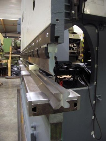 Adaptive tooling - Haco-lvd-amada