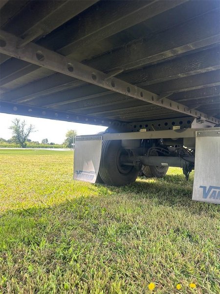 2023 Vanguard 53 x 102 5V8VA5329PM307079