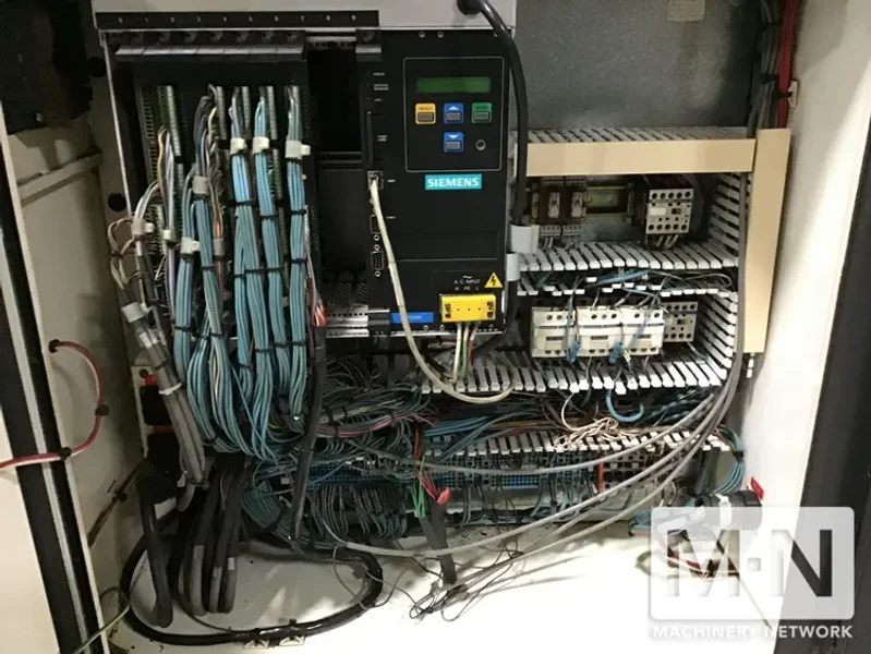 310 TON 36 OZ FERROMATIK MILACRON MODEL MT310-36 WIDE PLATEN INJECTION MOLDING MACHINE MFG 2001