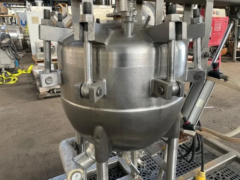LEE 20 GALLONS DOUBLE MOTION REACTOR