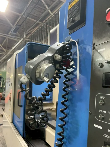 KIA HEAVY INDUSTRIES CORP. 26” X 43” CNC VMC  -  VX650