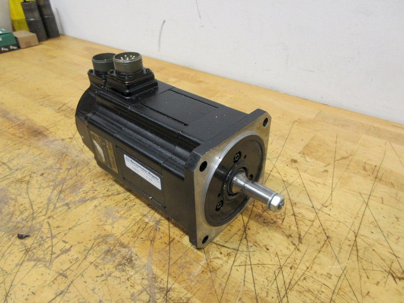 Mitsubishi AC Servo Motor Mfg Part #HA80 NC-5- Auction Item