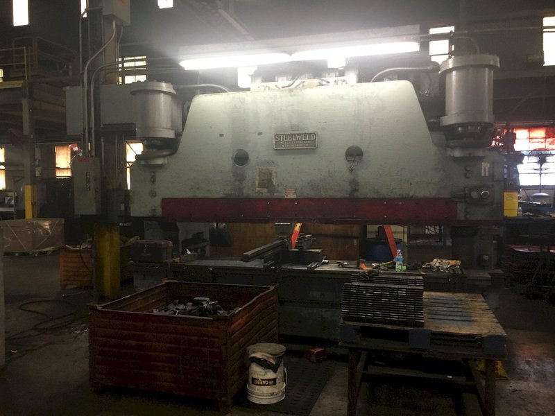 200 TON X 12' STEELWELD HYDRAULIC BRAKE: STOCK #67275