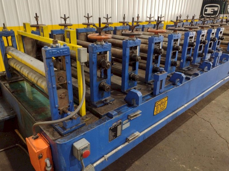 17 STAND X 4&quot; X 48&quot; B&amp;K MODEL #2B-35 RAFTED ROLLFORMER: STOCK #18127