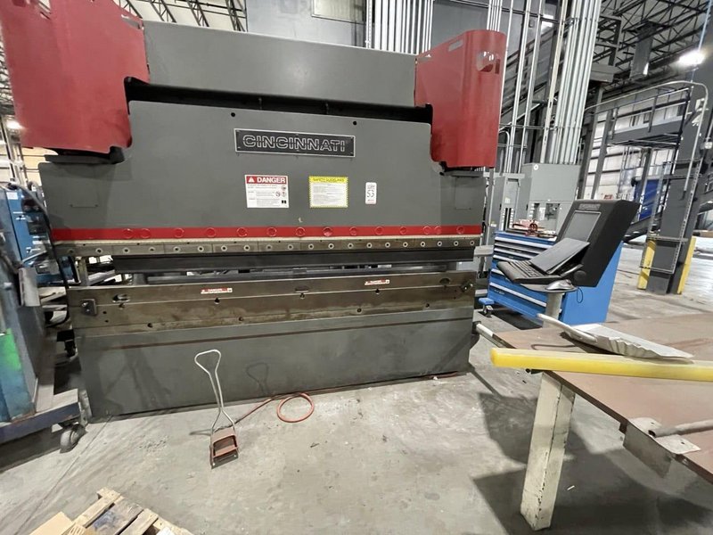 90 Ton x 10′ CINCINNATI 90BX 10 CNC PRESS BRAKE, 2015 – X axis with Wilson tooling