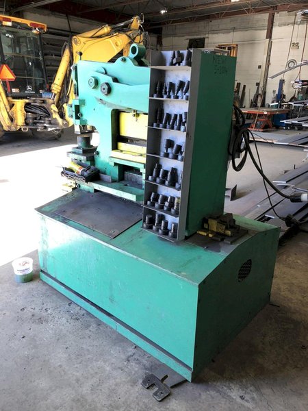 125 Ton Unihydro Hydraulic Ironworker Model P125-24