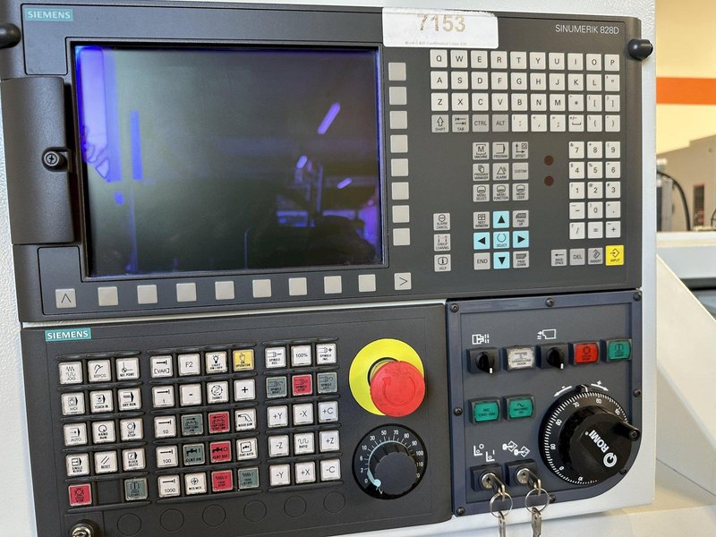 Romi C-420 CNC Lathe Siemens 828D Control, 8″ Chuck, Hand Wheels, Conversational Control