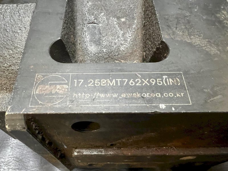 EWS 17.25BMT762X95(IN) Used CNC BMT85 3" Boring Bar Holder | 100mm x 100mm | 76.2mm Hole