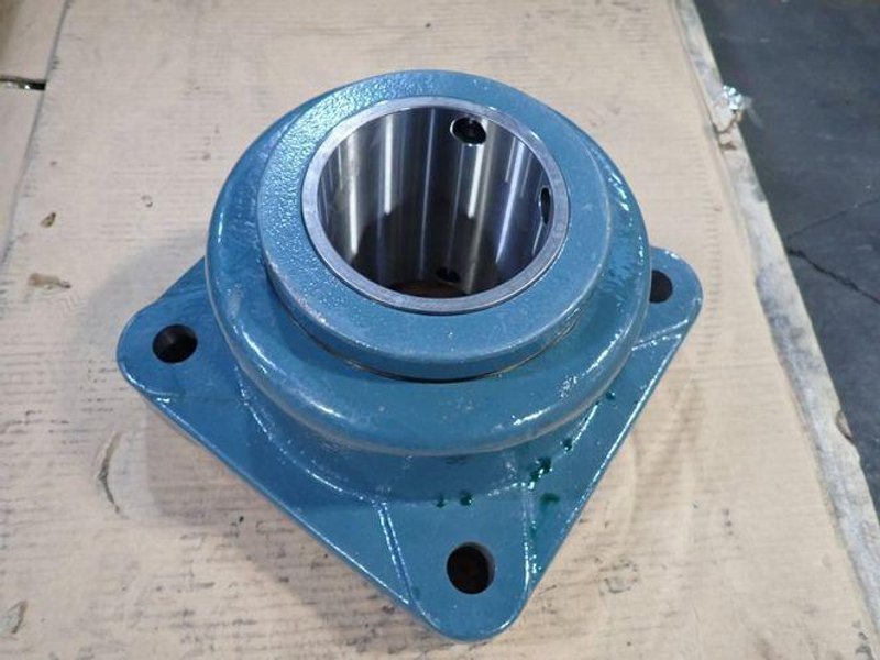 DODGE 4-BOLT FLANGE BEARING   -  823116