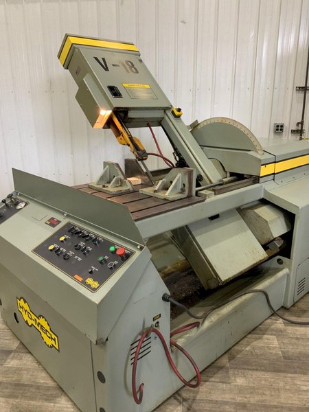18" X 20" HYDMECH MODEL V 18 VERTICAL BAND SAW: STOCK #81472