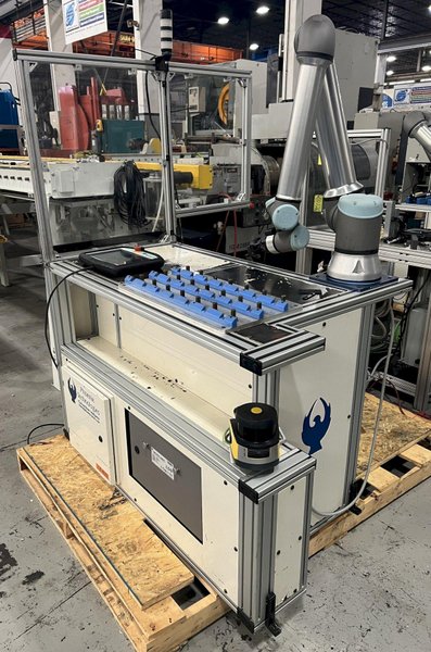 Universal Robots UR10e Cobot With Parts loading base/station. New-2020