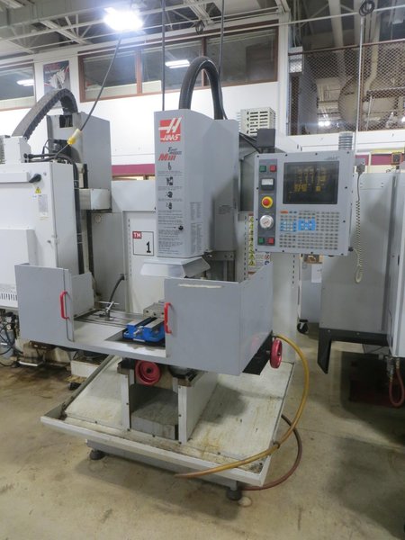 Haas TM-1 CNC Tool Room Mill, Haas 32-Bit CNC Control, 40 Taper, Splash Guards, Coolant Tank &amp; Pump- Auction Item