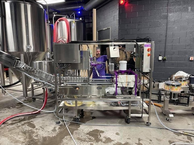 Twin Monkeys Cimarron Canning System, 2021 – 30–60 CPM, Modular Beverage Packaging System with Semi-Automatic Depalletizer and Twist Rinse