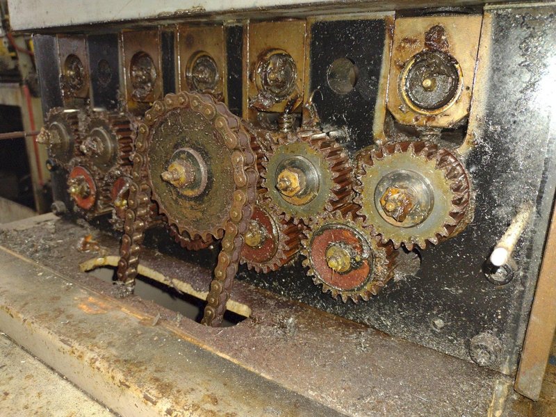 6" PA INDUSTRIES POWERED STRAIGHTENER. STOCK # 0218726