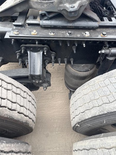 2023 Volvo VNL64T860 4V4NC9EH6PN603472