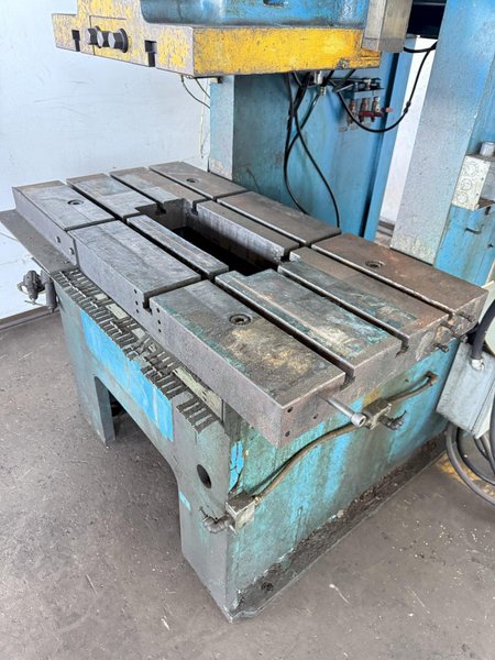 80 TON KOMATSU OBS80-2 GAP FRAME PRESS. STOCK # 0345525