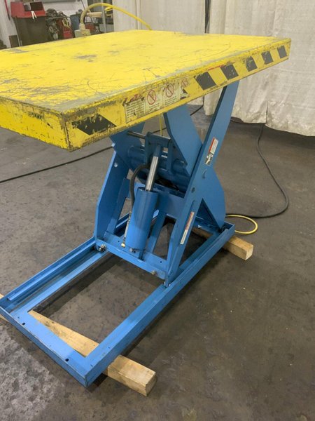 3000 LBS LIFT PRODUCTS SCISSOR LIFT TABLE: STOCK #80889