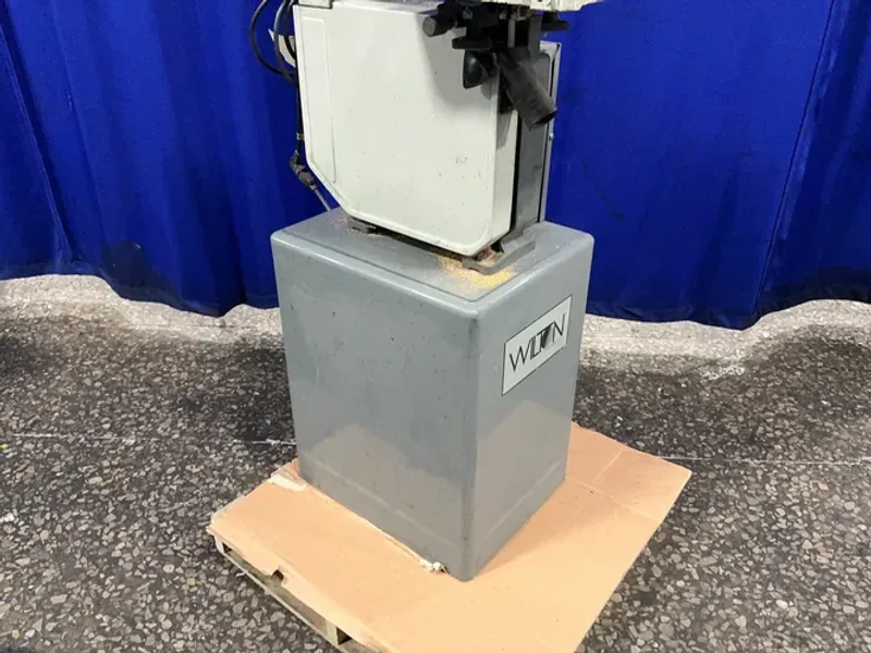 Wilton  14” X 14” Vertical Band Saw