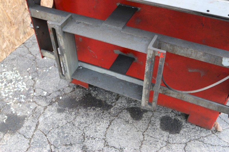 30' X 0.40' PRESS ROOM AIR FEEDER: STOCK #68883