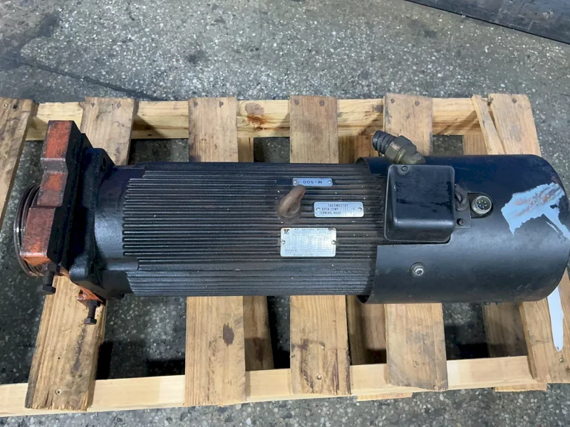 YASKAWA ELECTRIC 5 KW AC SPINDLE MOTOR  -  UAASE-5K