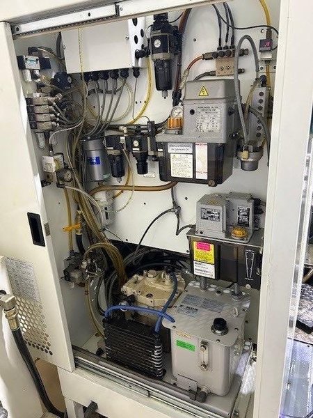Kitamura 2XiF Spark Changer VMC, 2004 – TSC, 15K RPM Spindle, 2 Available