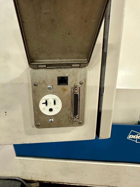 Doosan Puma 400B CNC Lathe, 2007 – Programmable Tailstock, Presetter, Chip Conveyor, 18″ Chuck