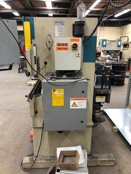 25 Ton x 4′ Premier 425 CNC Press Brake, 1998 – Autobend 7