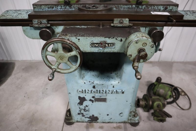 Cincinnati No. 2 Tool &amp; Cutter Grinder – Motorized Workhead, Attachments Included- Auction Item