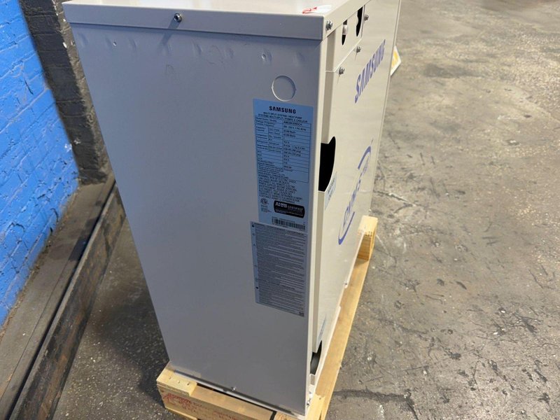 SAMSUNG 38000/42000 BTU MULTI SPLIT SYSTEM/HEAT PUMP  -  AM038KXWCH