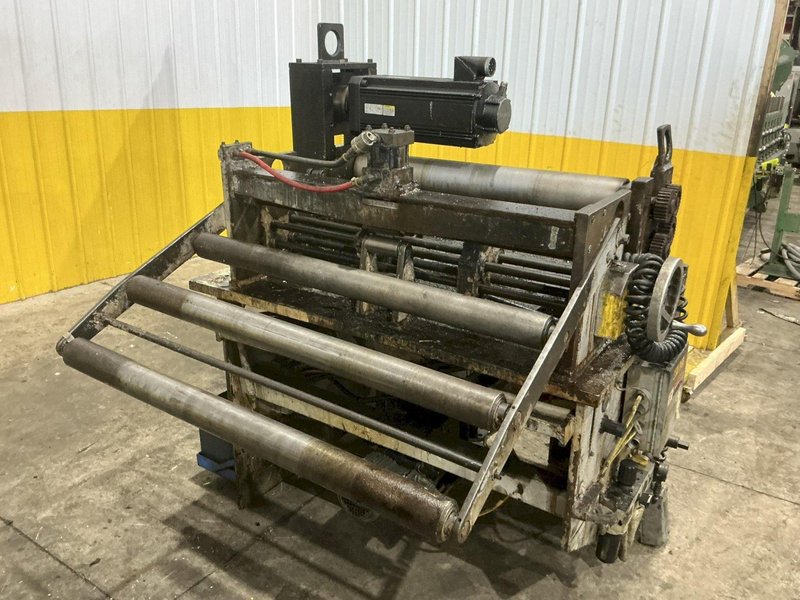 30,000 LBS X 36" PERFECTO COIL FEED LINE, COIL REEL UNCOILER &amp; STRAIGHTENER: YOBRO #24871