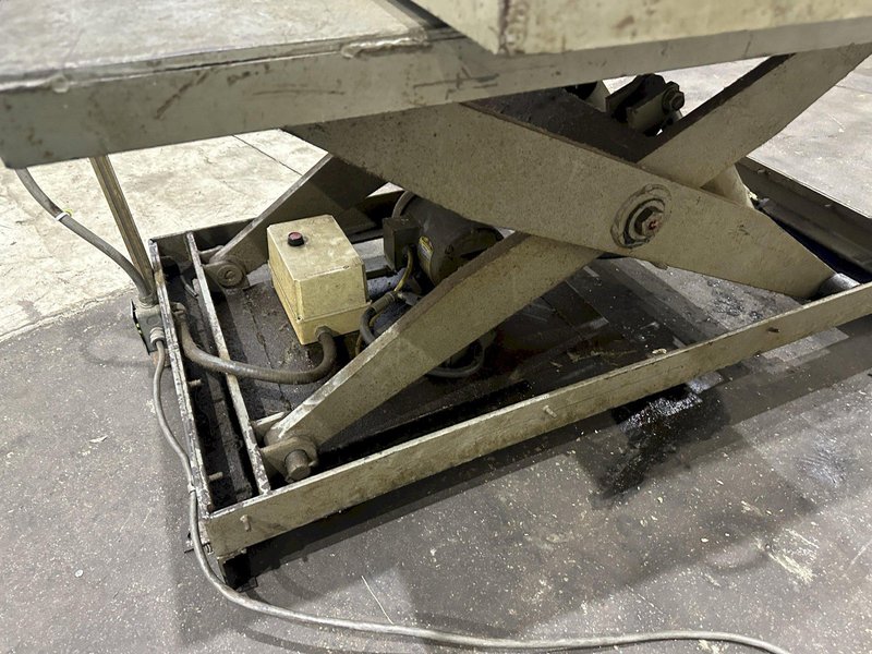 36&quot; X 60&quot; HYDRAULIC SCISSOR LIFT TABLE: STOCK #77619