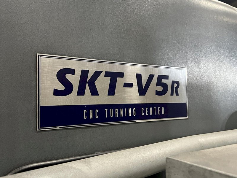HYUNDAI KIA 31.5&quot; CNC VTL WITH LIVE TOOLING AND 15&quot; 3 JAW CHUCK, FANUC 21iT CONTROL, MODEL SKT-V5RM, NEW 2009