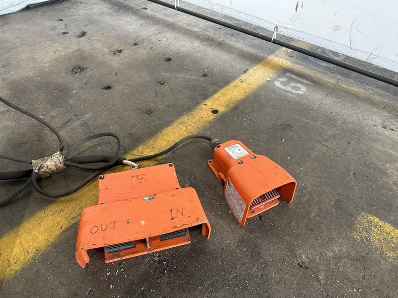 SCHLEICH GMBH MODEL WM18CEV AUTOMATIC WINDING MACHNE. STOCK # 0638423