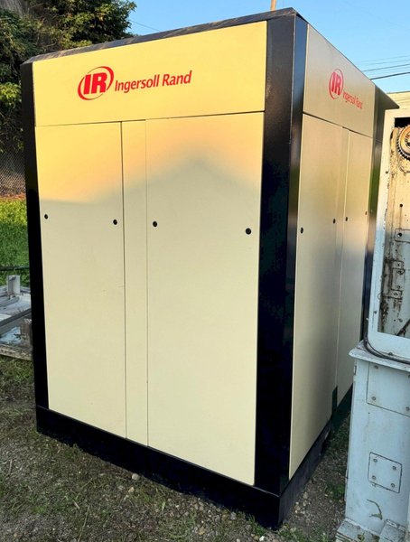 150 HP Ingersoll Rand Rotary Air Compressor, 690 CFM, 125 PSI