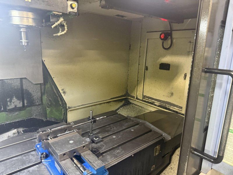 Used Doosan DNM 500 II CNC Vertical Machining Center For Sale 2013